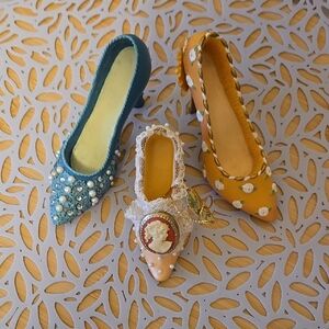 3 elegant decorative shoe figurines